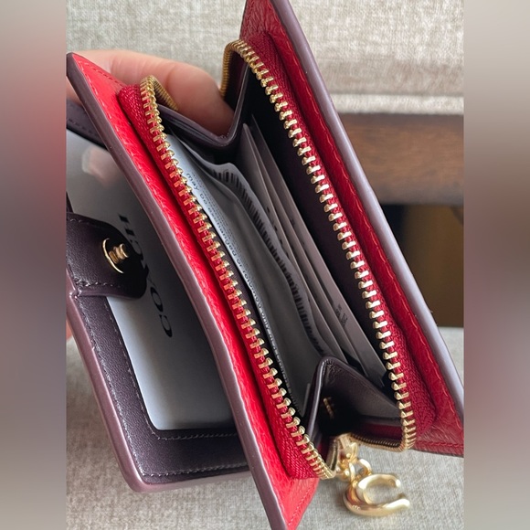 NWT!COACH SNAP WALLET(COACH C2862)GOLD/BOLD RED gift receipt FAST SHIPPING - Picture 3 of 7